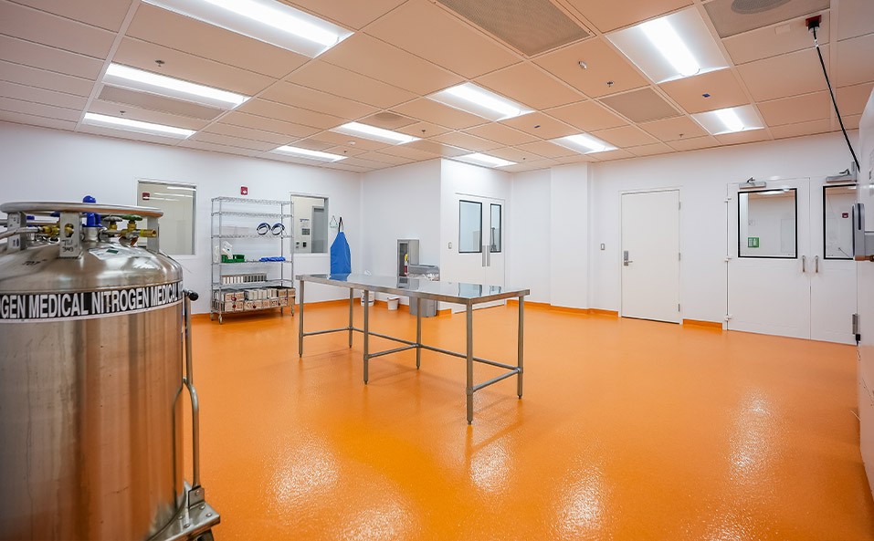 RoslinCT-cell-therapy-facility-LN2-room-2