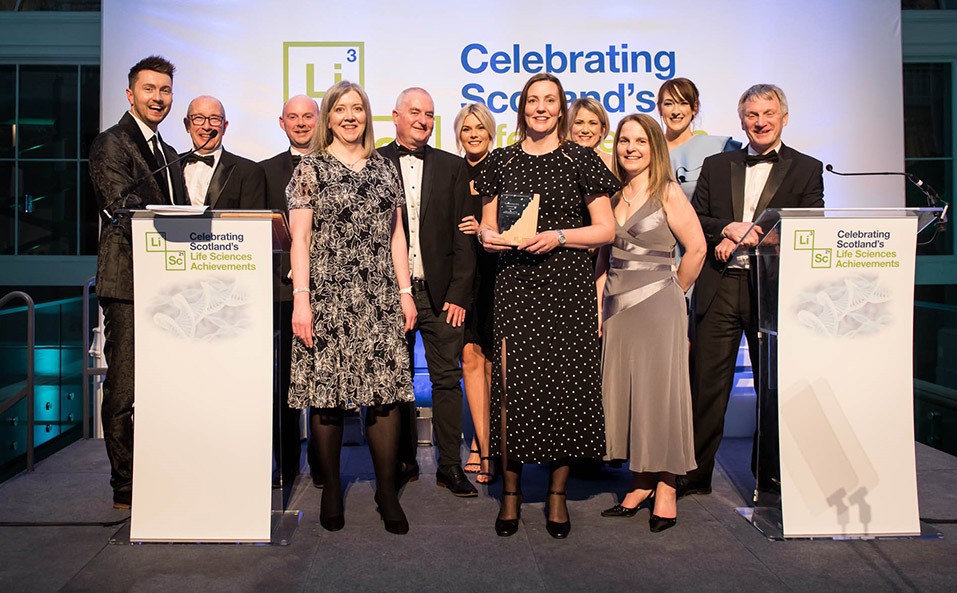 RoslinCT-winner-of-outstanding-skills-development-award